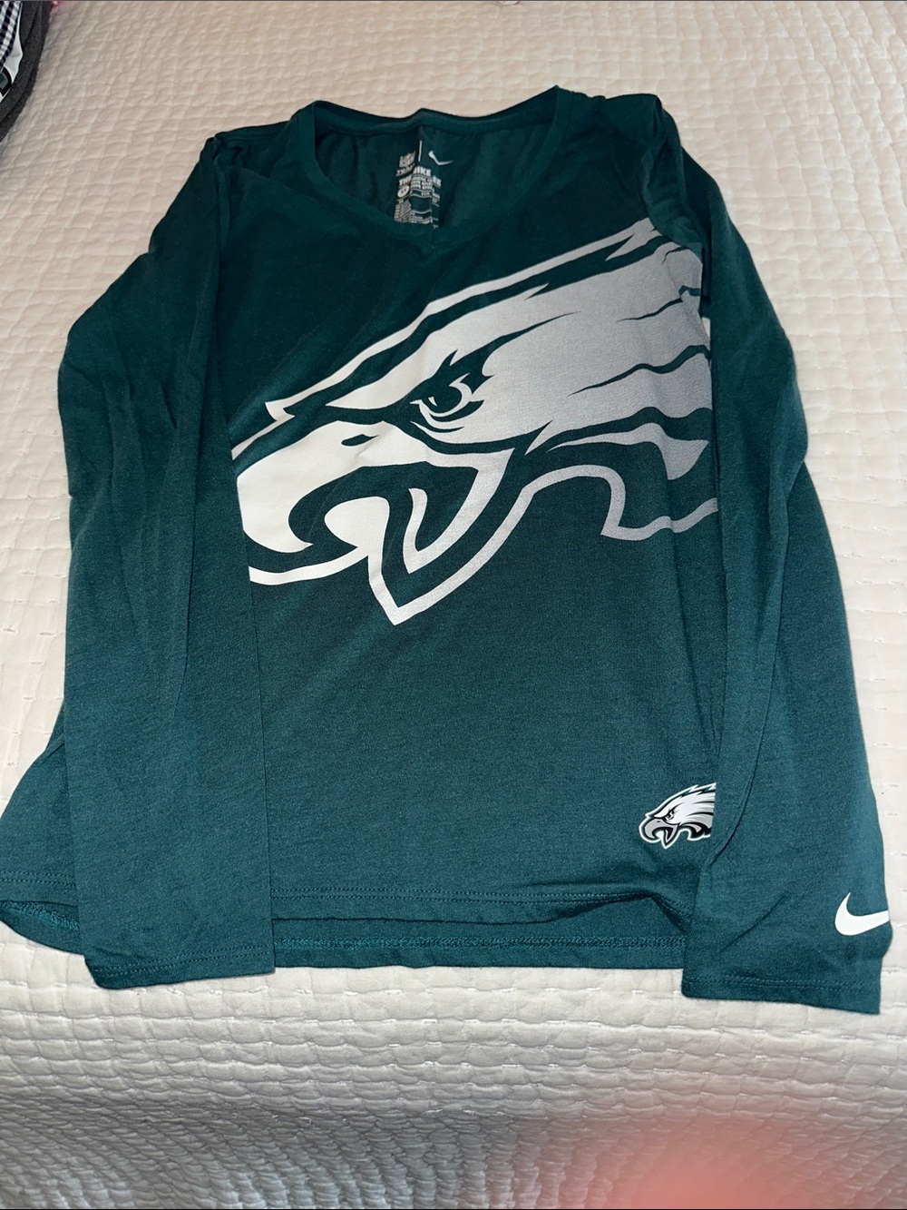 Women’s Nike Philadelphia Eagles Long Sleeve Tee - Green & White size XS